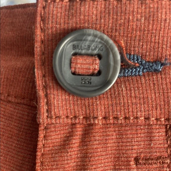 Billabong Men's Rust Flat Front Shorts - Picture 8 of 8